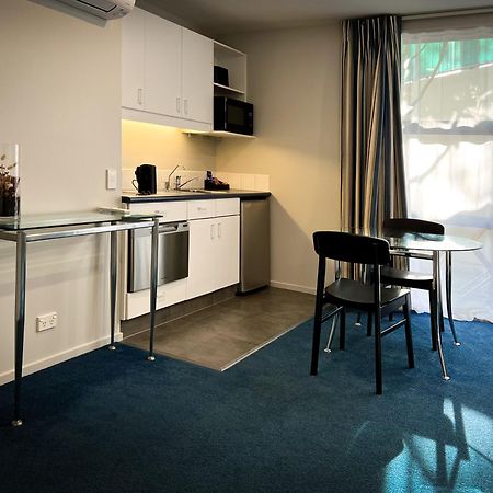Beaches Nelson Exterior photo A typical studio apartment