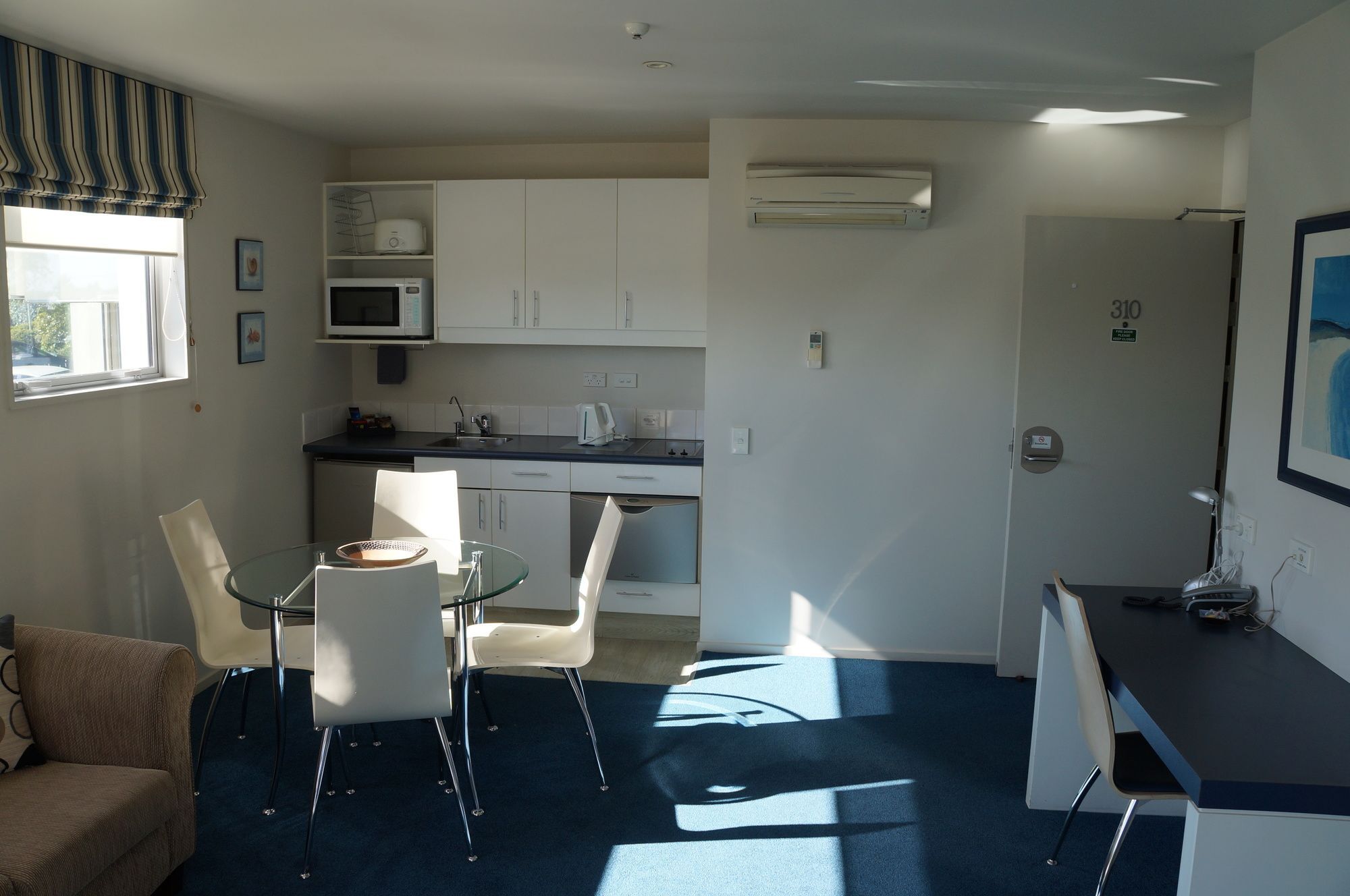 Beaches Nelson Exterior photo A typical one-bedroom apartment at the University of Canterbury