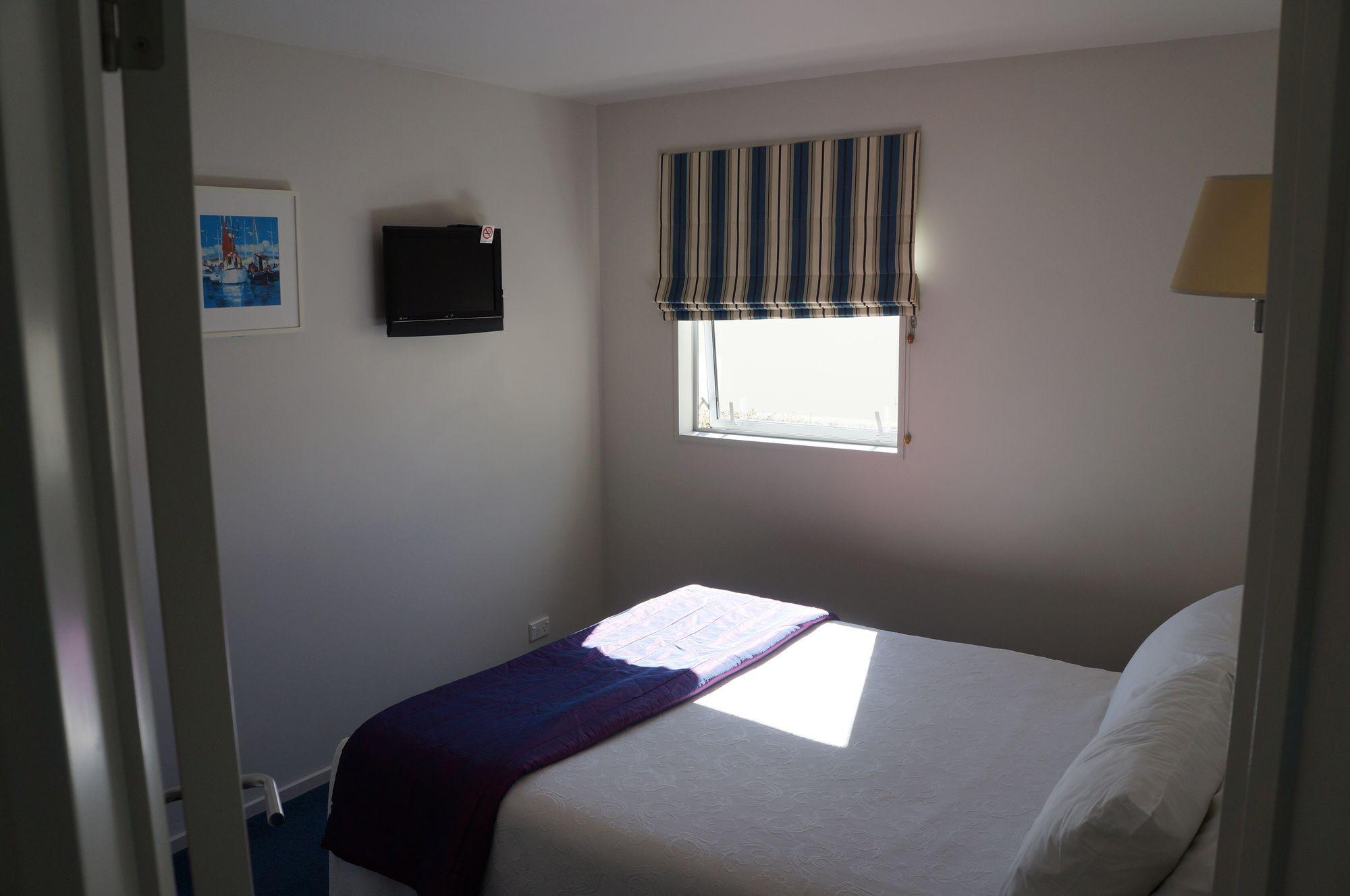 Beaches Nelson Exterior photo A bedroom at the hotel